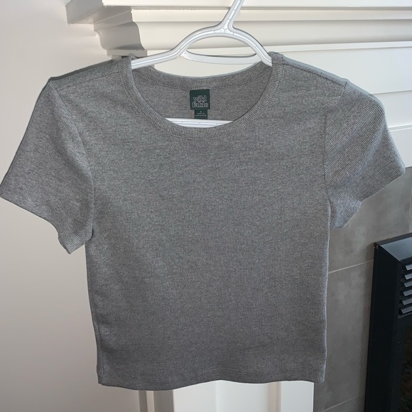 Wild Fable Grey crop top - Picture 2 of 4